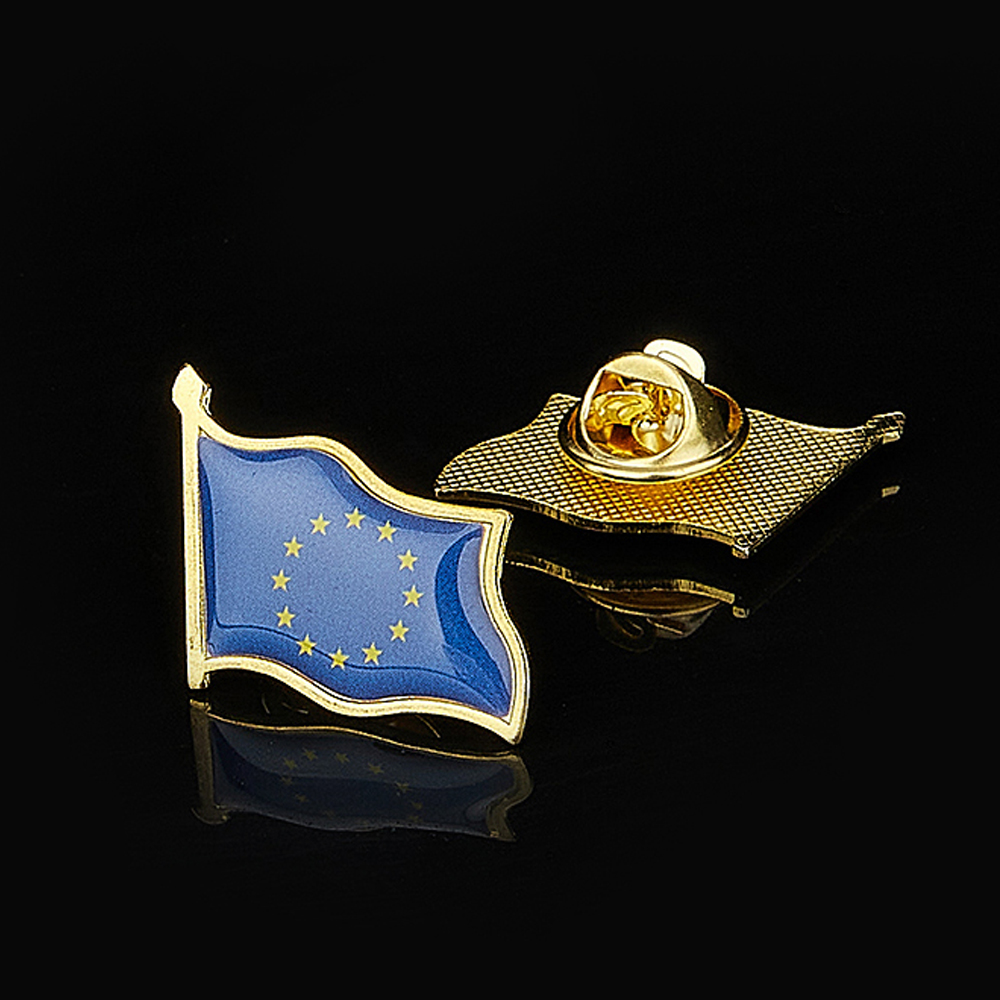 Distintivo del patriottismo de - Travel Accessories Europe recensione e prezzo